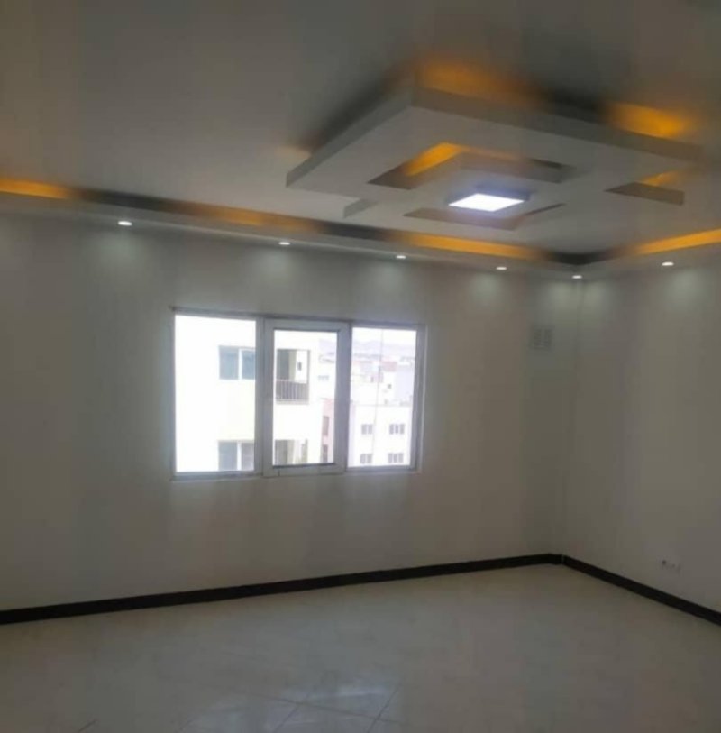 آپارتمان 85 متری دو خوابه در فاز 6 پرند