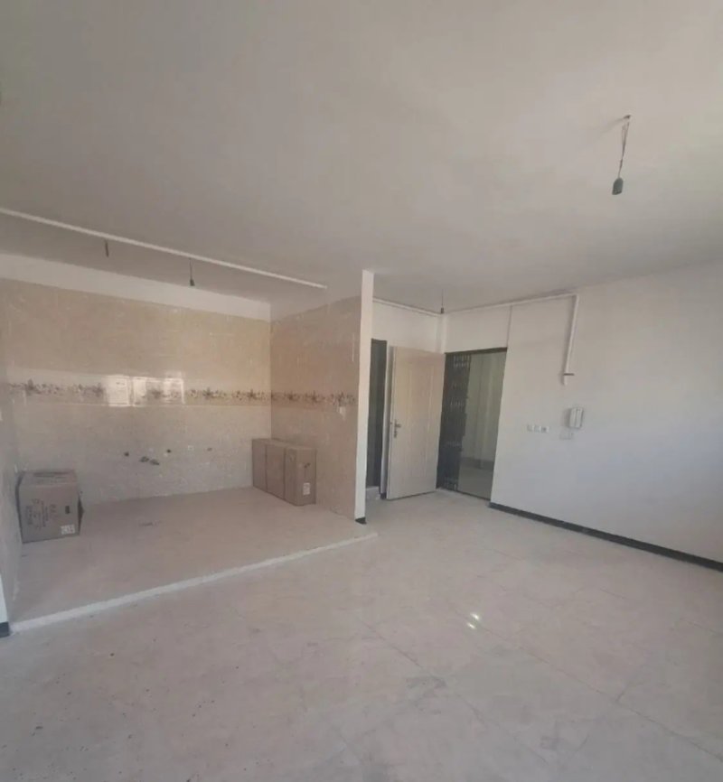 آپارتمان 85 متری دو خوابه در فاز 6 پرند14807841357