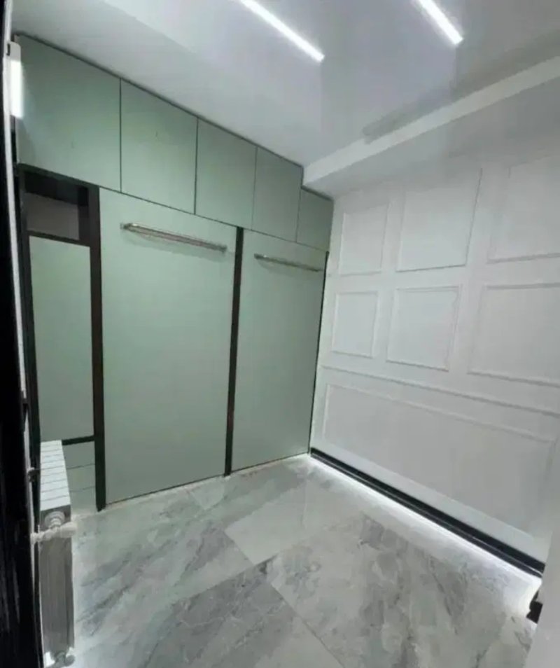 آپارتمان 84 متری دو خوابه در فاز 6 پرند14808341370
