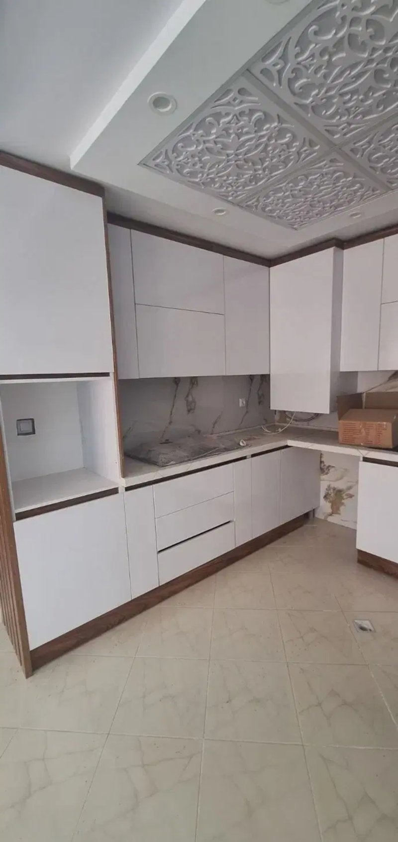 آپارتمان 83 متری دو خوابه در فاز 6 پرند14813141398