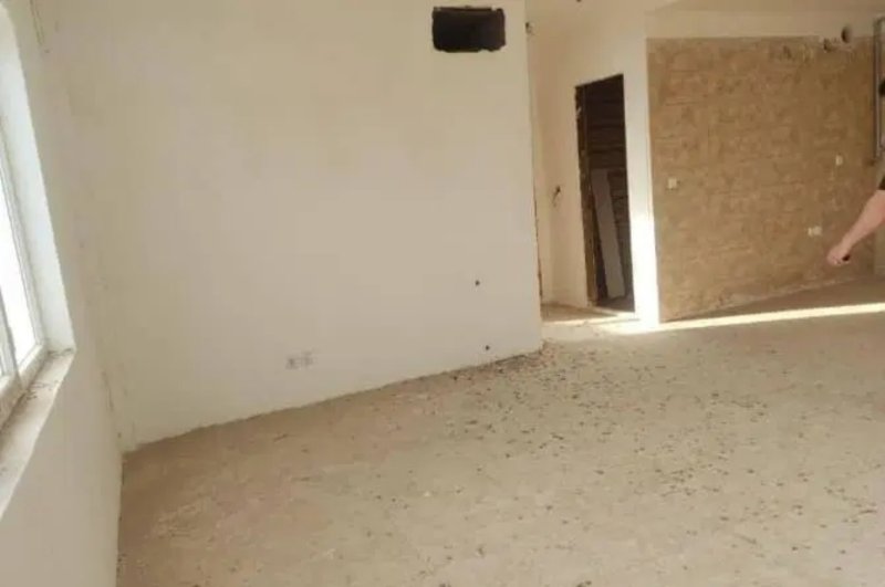 آپارتمان 81 متری سه خوابه در فاز 6 پرند14830841611