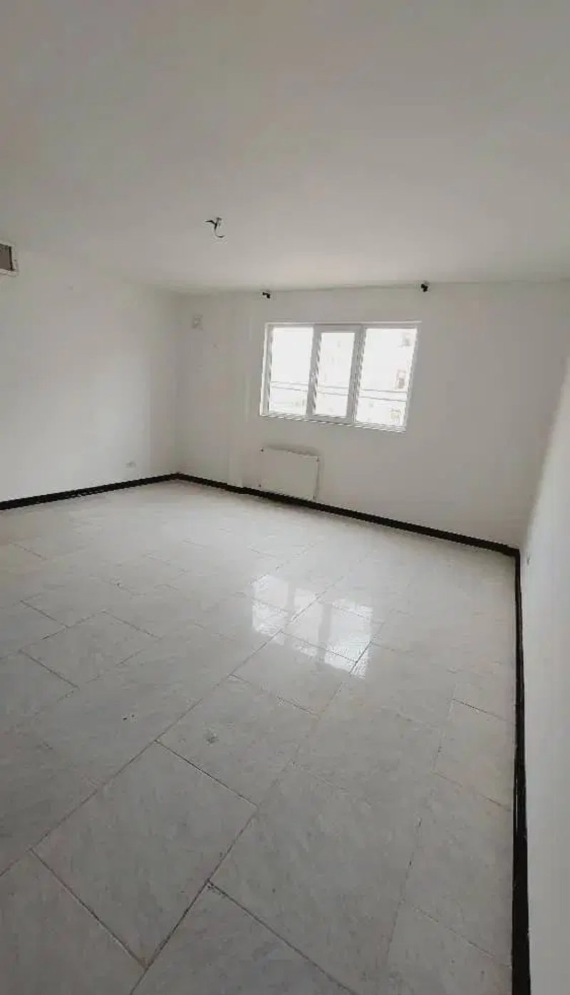 آپارتمان 83 متری دو خوابه در فاز 6 پرند14831041617