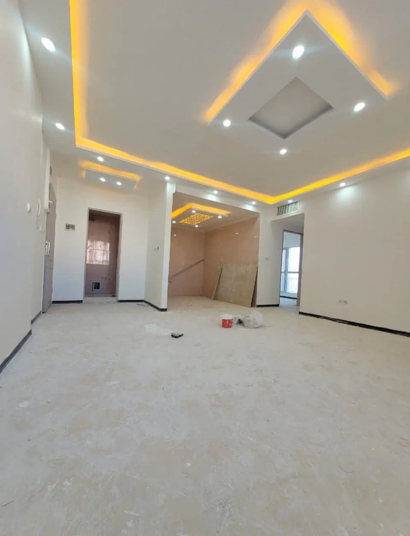 آپارتمان 81 متری دو خوابه در فاز 6 پرند