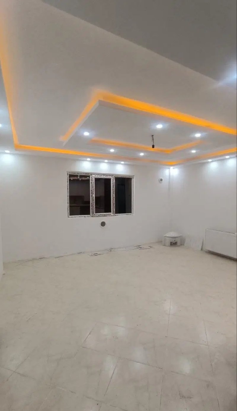 آپارتمان 81 متری دو خوابه در فاز 6 پرند