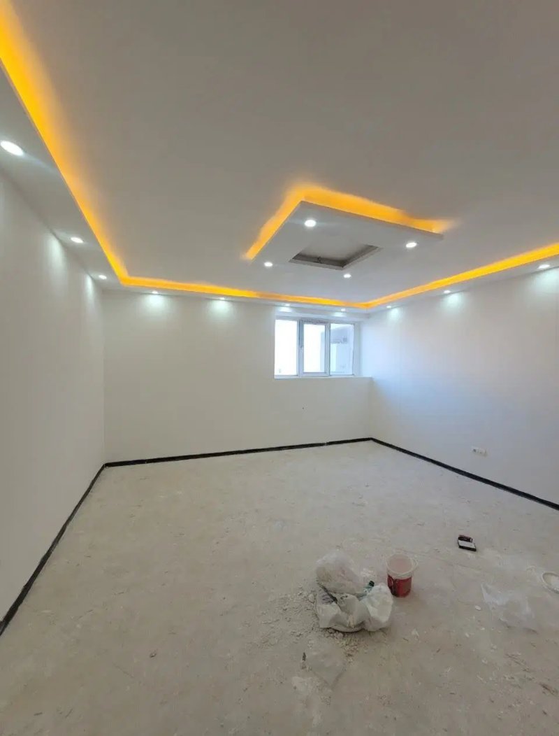 آپارتمان 82 متری دو خوابه در فاز 6 پرند14832541662