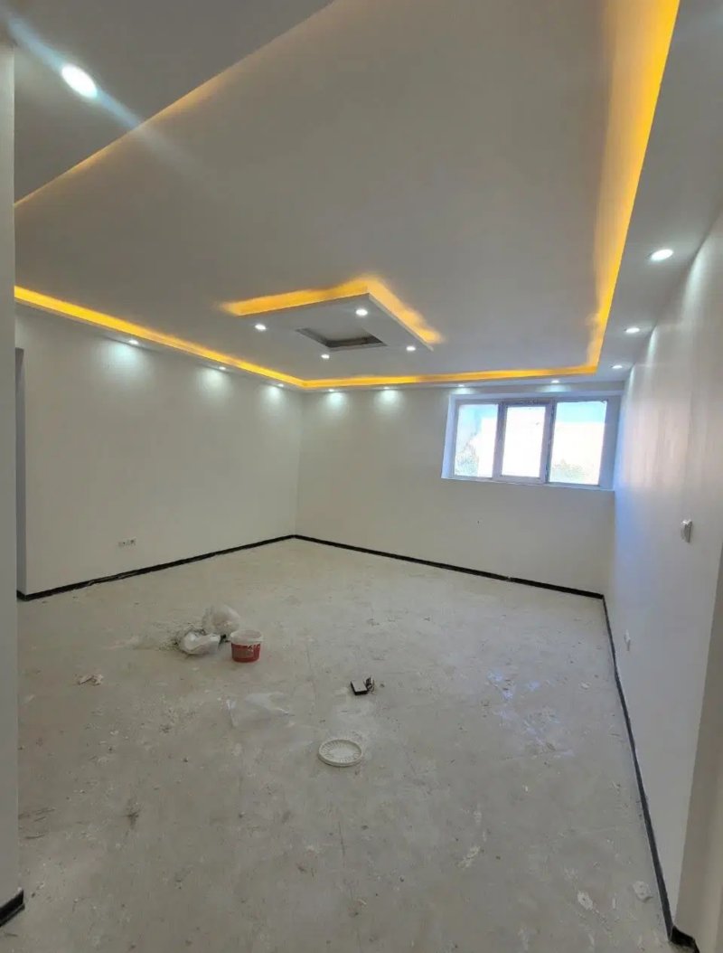 آپارتمان 81 متری دو خوابه در فاز 6 پرند14832641665