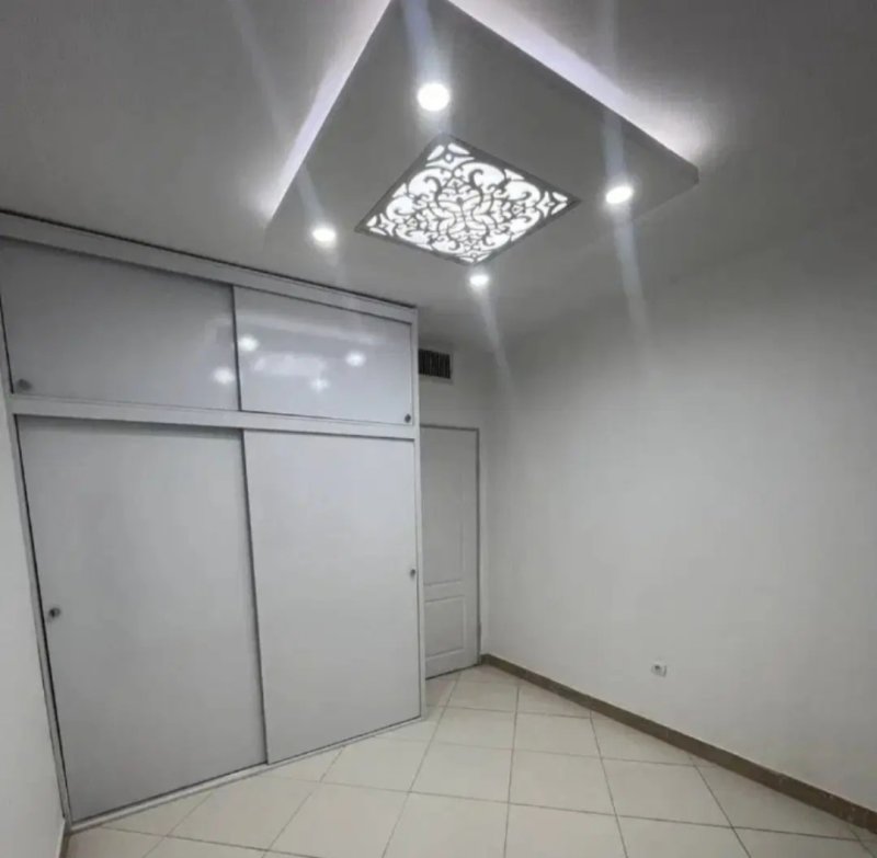 آپارتمان 84 متری دو خوابه در فاز 6 پرند14833641678