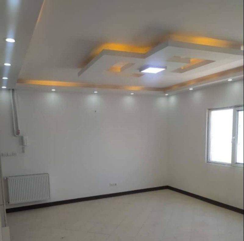 آپارتمان 84 متری دو خوابه در فاز 6 پرند14842341761
