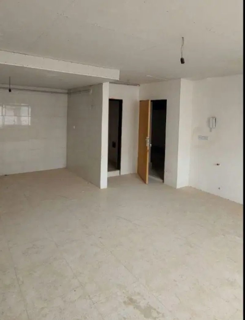 آپارتمان 84 متری دو خوابه در فاز 6 پرند14842941779