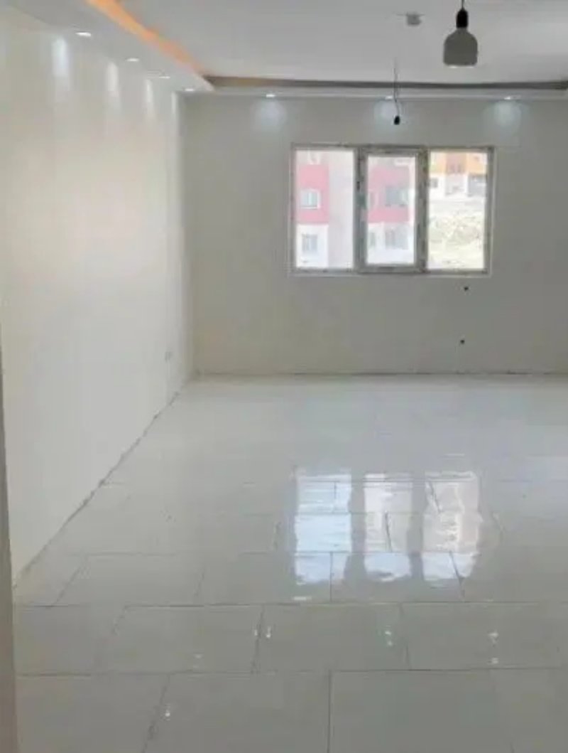 آپارتمان 80 متری دو خوابه در فاز 6 پرند14843041782