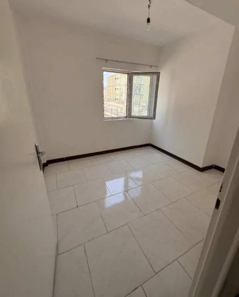 آپارتمان 79 متری دو خوابه در فاز 6 پرند14843141788