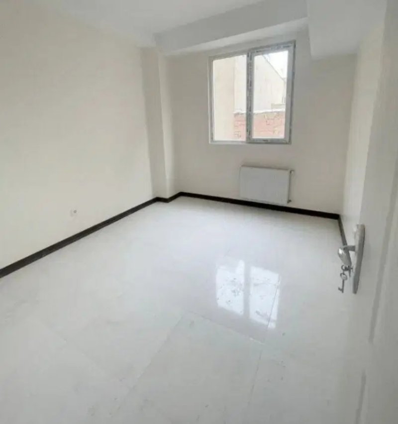 آپارتمان 84 متری دو خوابه در فاز 6 پرند14843541801