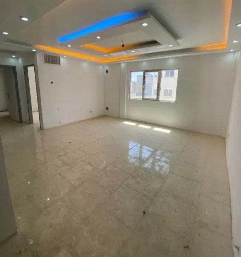 آپارتمان 84 متری دو خوابه در فاز 6 پرند14843941815