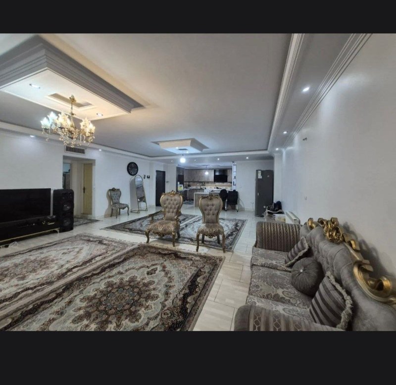 آپارتمان 130 متری دو خوابه در شادآباد تهران14851741856