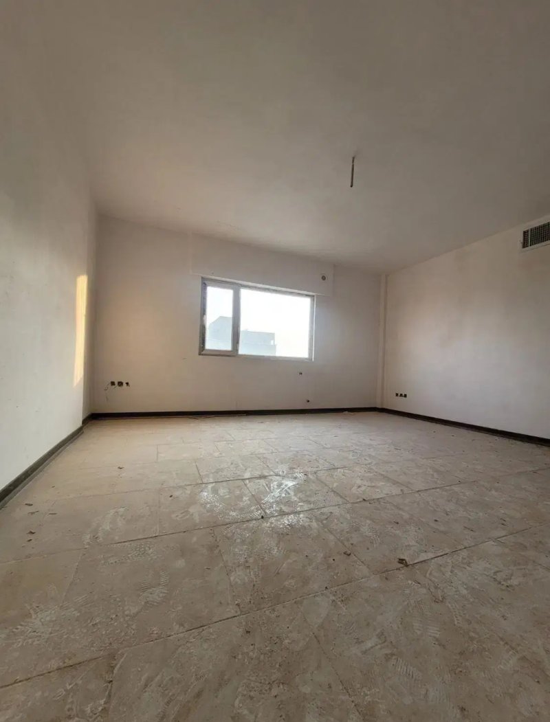 آپارتمان 76 متری دو خوابه در فاز 6 پرند14852941882