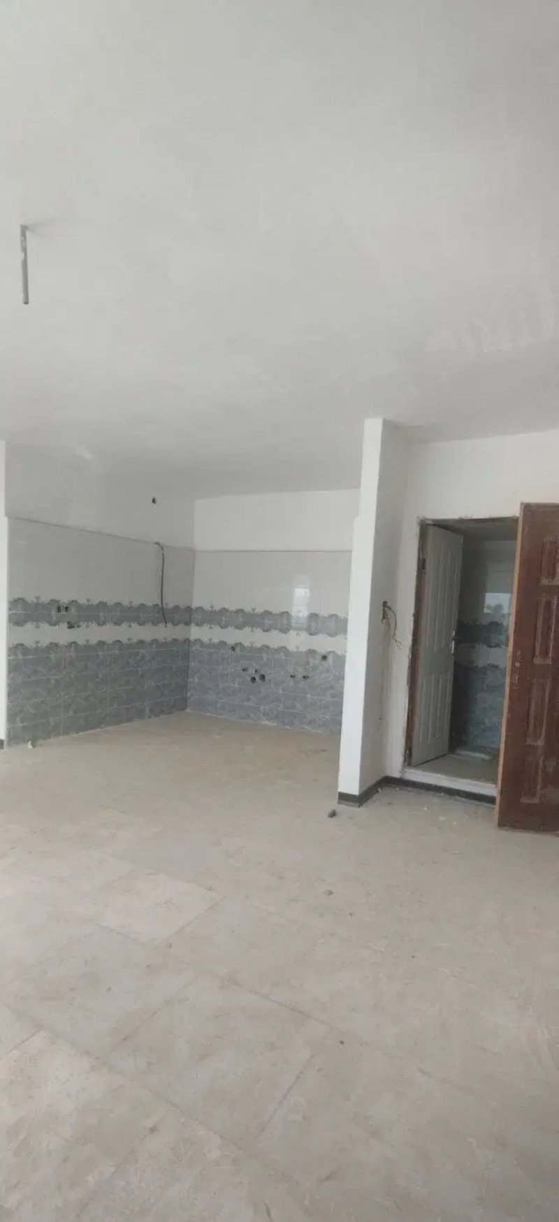 آپارتمان 83 متری دو خوابه در فاز 6 پرند