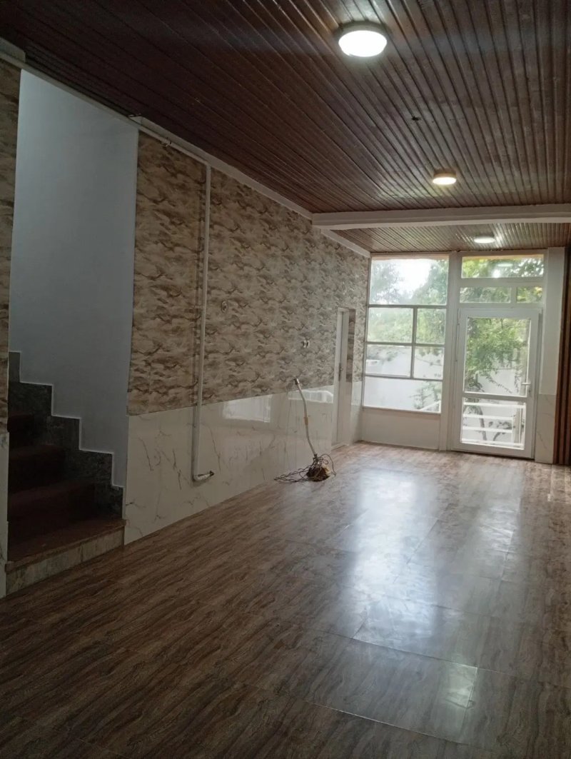 خانه 90 متری دو خوابه در حمیدیان رشت14858541940