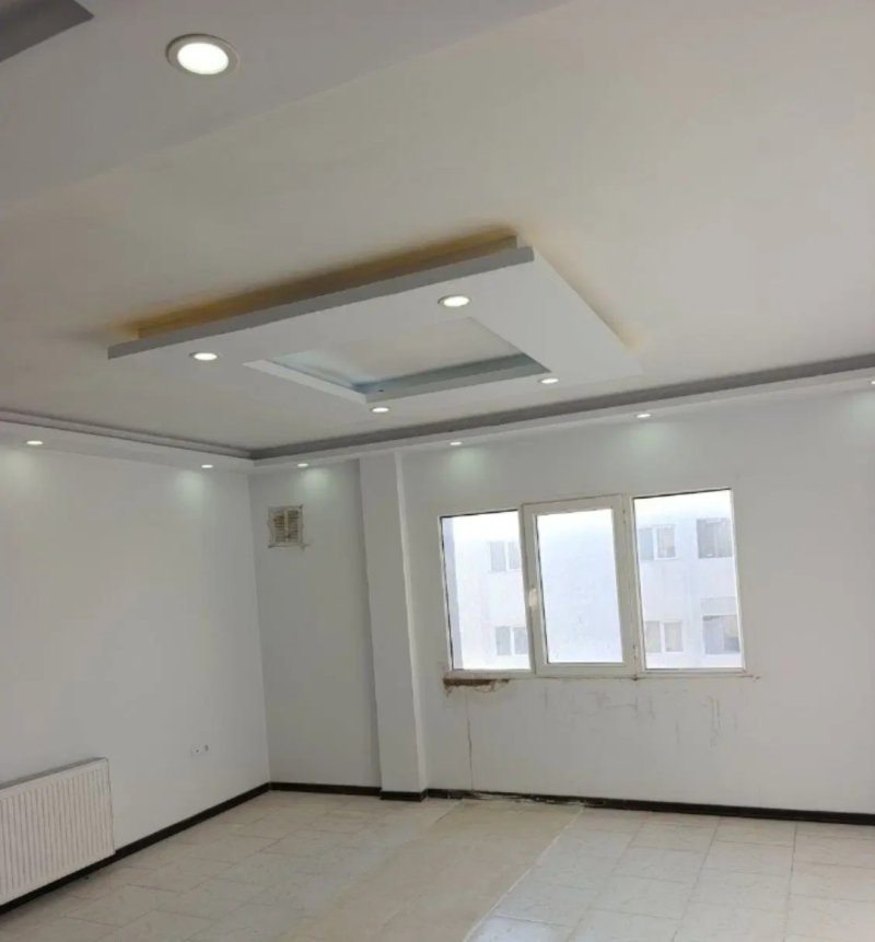 آپارتمان 84 متری دو خوابه در فاز 6 پرند