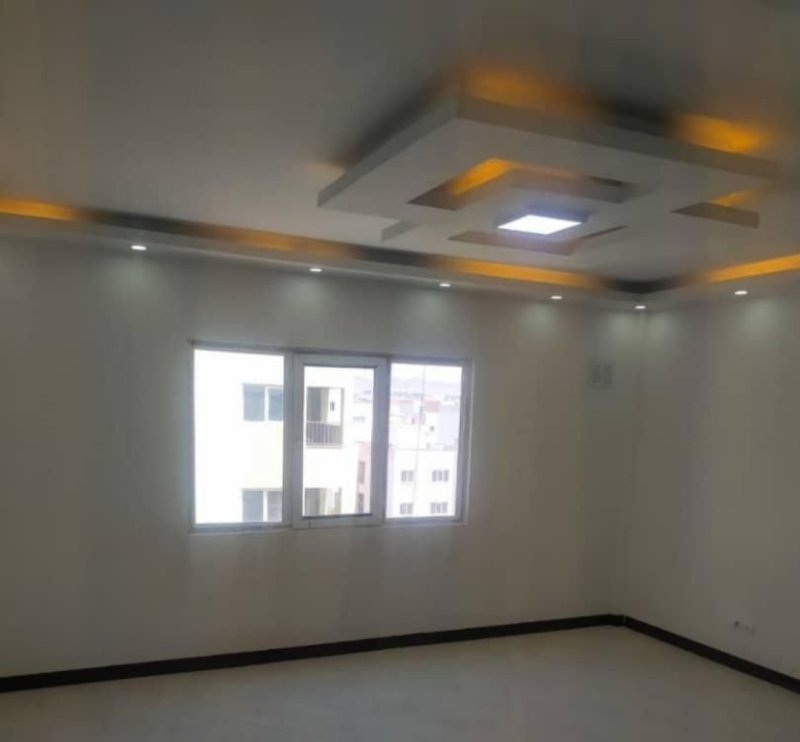 آپارتمان 83 متری دو خوابه در فاز 6 پرند14863742018
