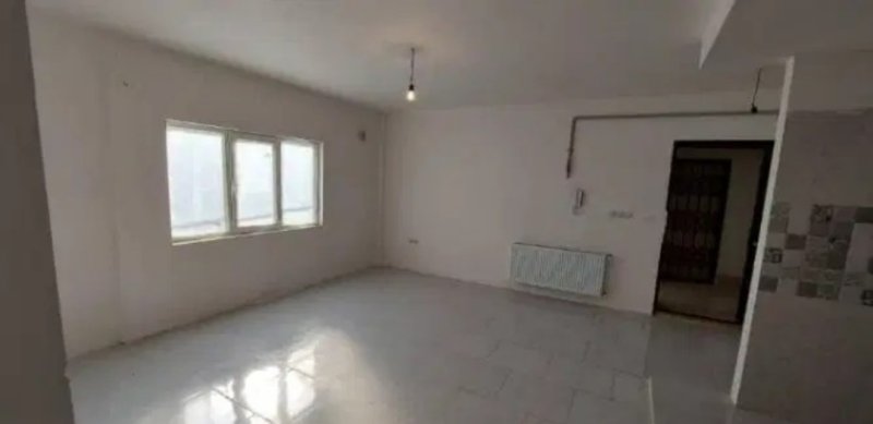 آپارتمان 80 متری دو خوابه در فاز 6 پرند