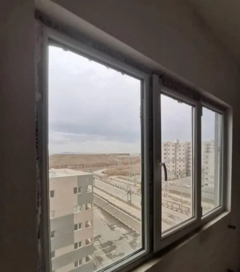آپارتمان 83 متری دو خوابه در فاز 6 پرند14865542052