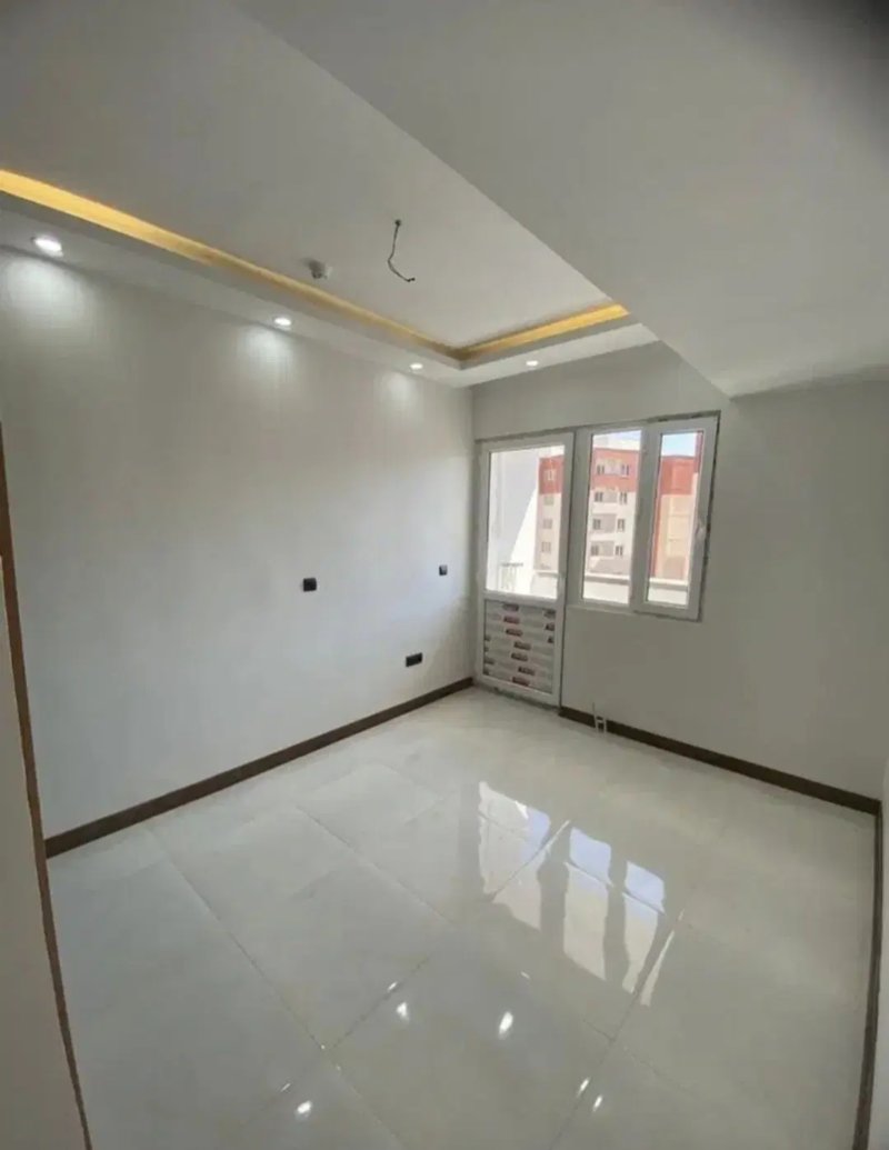 آپارتمان 84 متری دو خوابه در فاز 6 پرند14866342061
