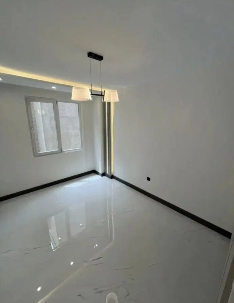 آپارتمان 84 متری دو خوابه در فاز 6 پرند14867142080