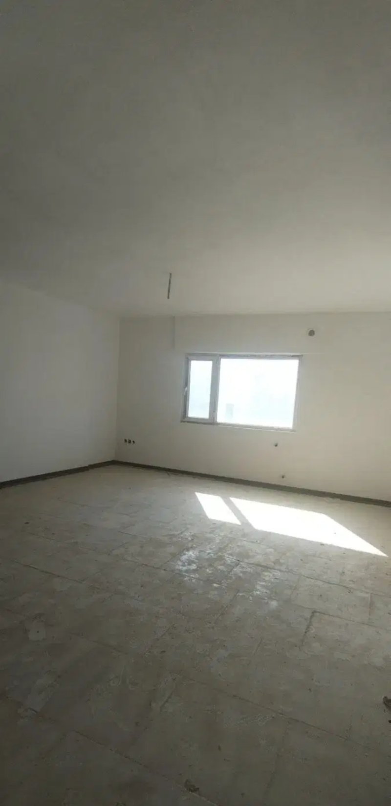 آپارتمان 83 متری دو خوابه در فاز 6 پرند14867742103