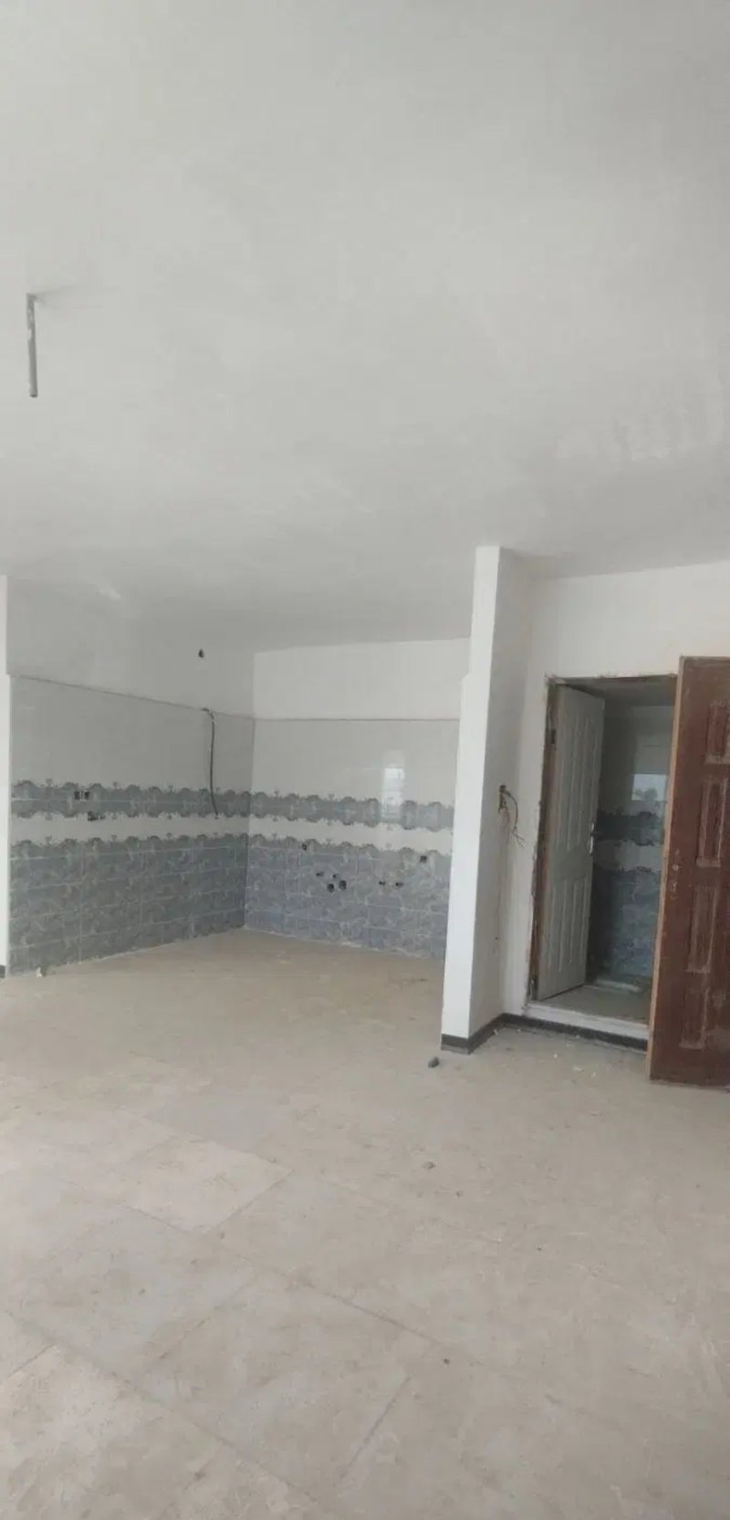 آپارتمان 83 متری دو خوابه در فاز 6 پرند14878342259