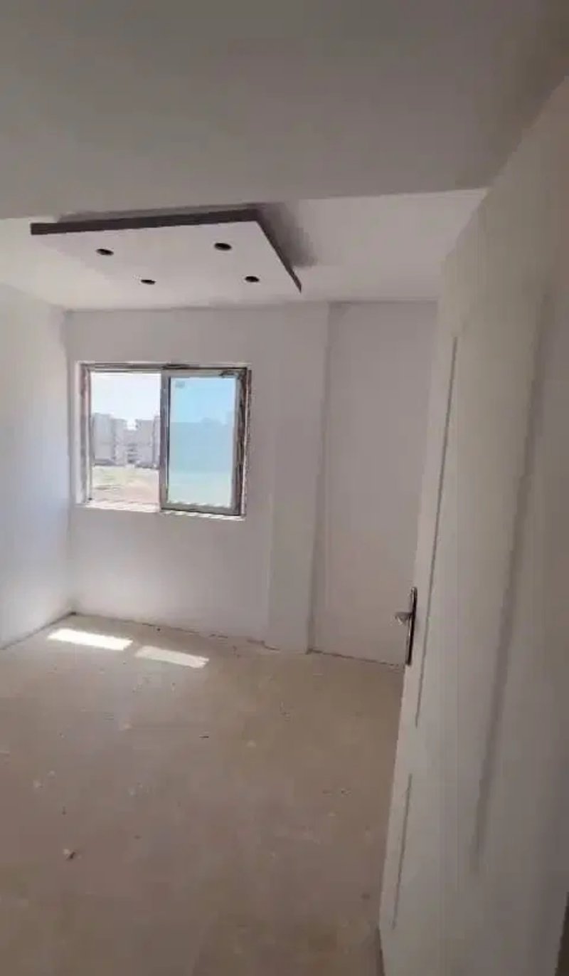 آپارتمان 79 متری دو خوابه در فاز 6 پرند14878742273