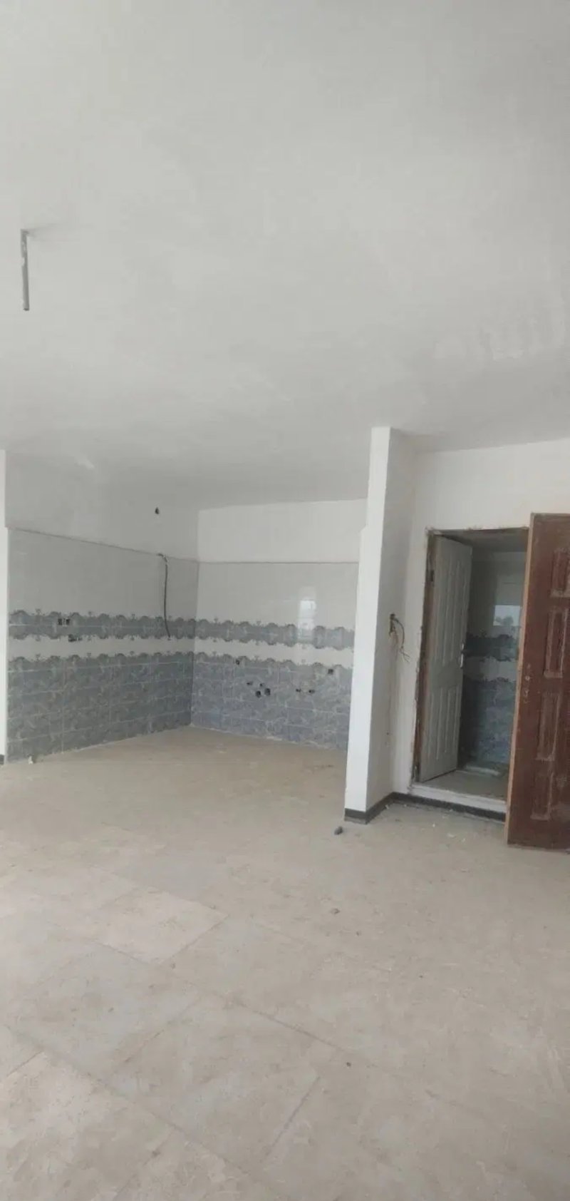 آپارتمان 83 متری دو خوابه در فاز 6 پرند14883642335