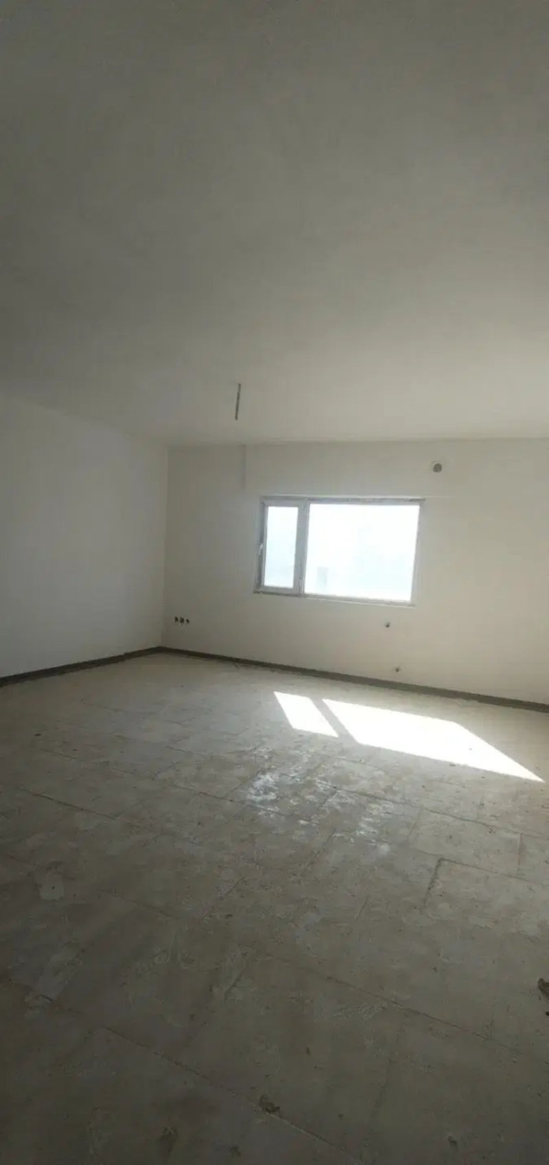 آپارتمان 83 متری دو خوابه در فاز 6 پرند14883642336