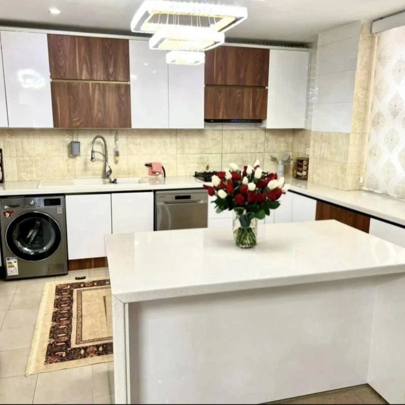 آپارتمان 95 متری دو خوابه در پونک تهران14886242375
