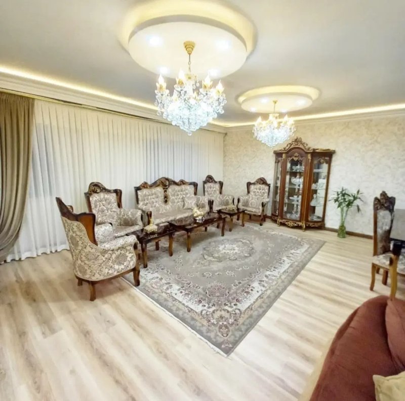 آپارتمان 95 متری دو خوابه در پونک تهران