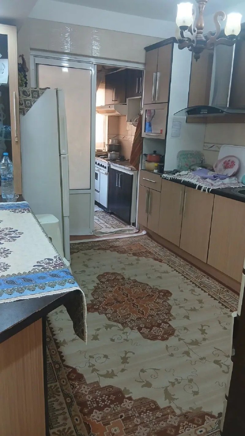 آپارتمان 110 متری دو خوابه در میدان خزر ساری14886942383