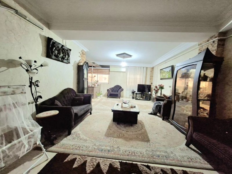 آپارتمان 90 متری دو خوابه در خیابان تهران قائم شهر14891542398