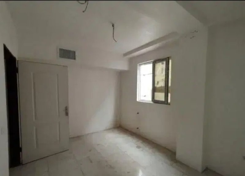 آپارتمان 79 متری دو خوابه در فاز 6 پرند14893242432