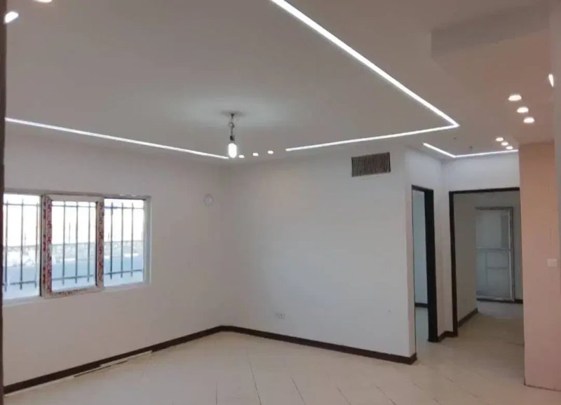 آپارتمان 84 متری دو خوابه در فاز 6 پرند14893642443