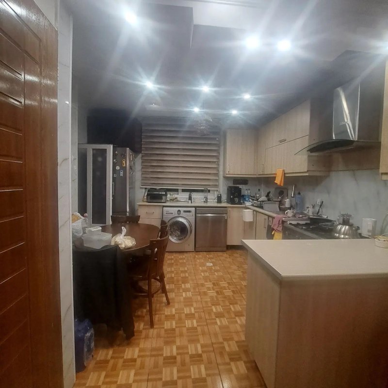 آپارتمان 63 متری دو خوابه در حشمتیه تهران14937842704