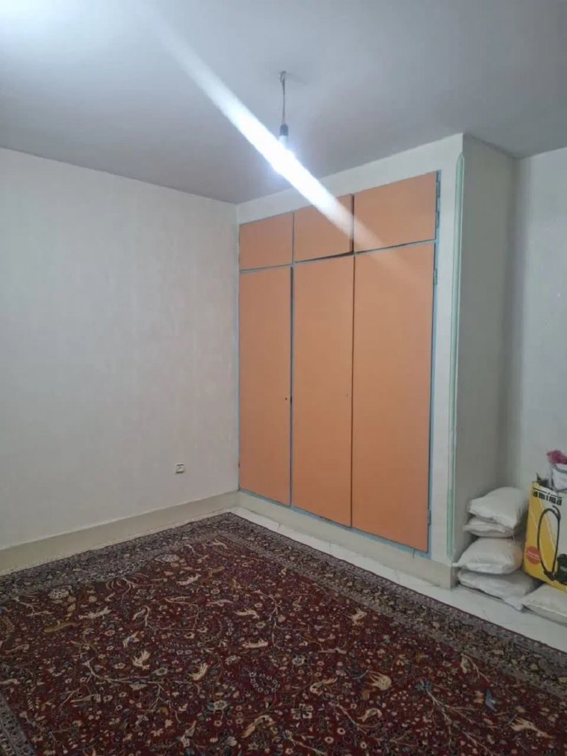 آپارتمان 60 متری یک خوابه در خیابان مطهری اسلام شهر14947642755