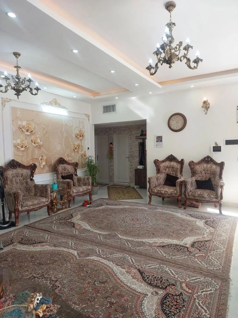 خانه 220 متری دو خوابه در گلبهار14951342784