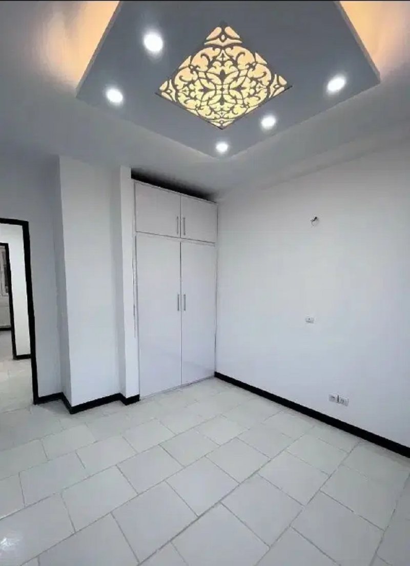 آپارتمان 83 متری دو خوابه در فاز 2 پرند14954542813