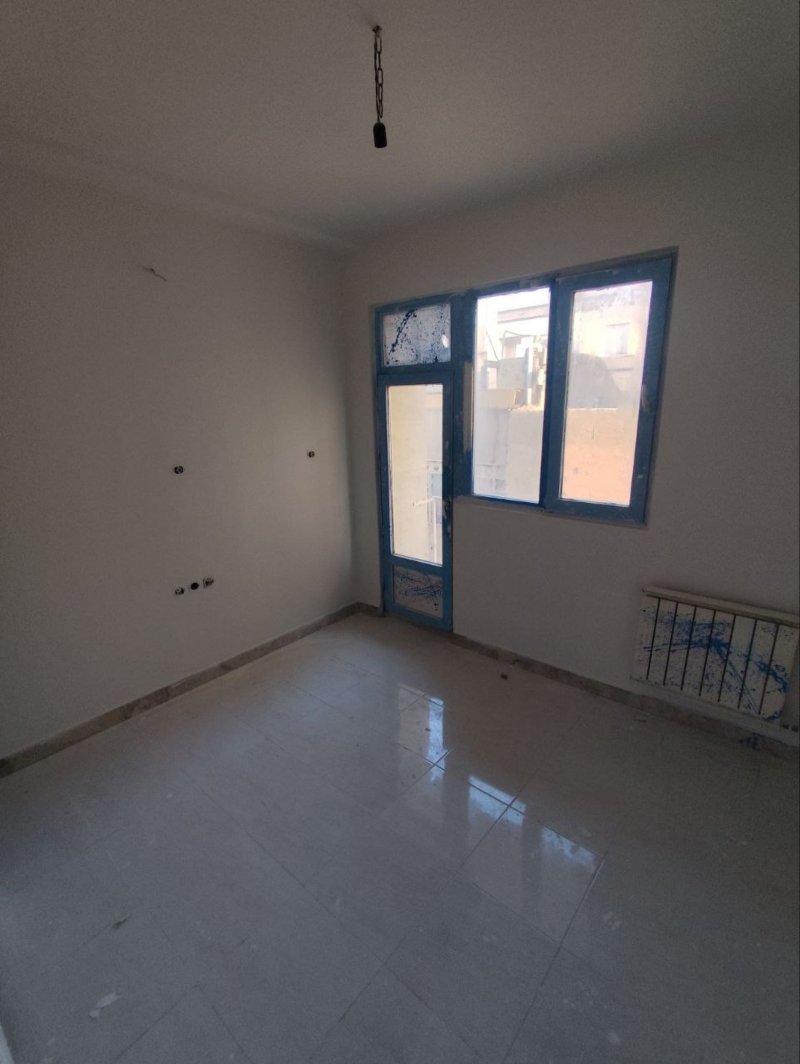 آپارتمان 70 متری دو خوابه در شادآباد تهران14964442901