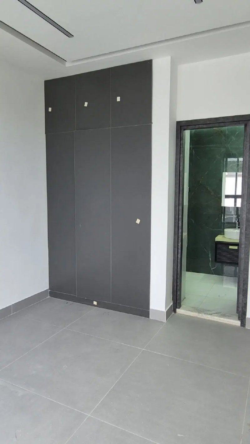 ویلا 450 متری چهارخوابه در ملکار نوشهر14993143093