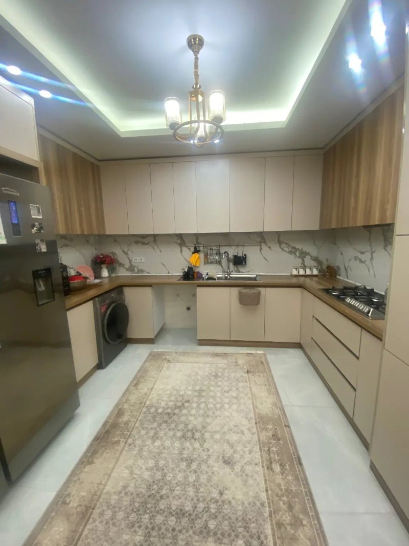 آپارتمان 98 متری دو خوابه در نهاوند14998443159