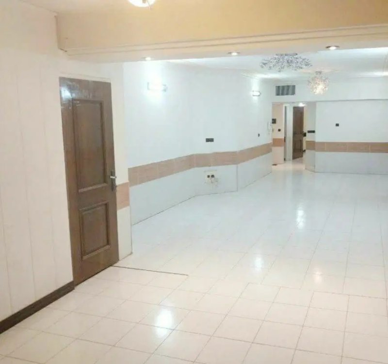 تجاری 100 متری دو خوابه در هشت بهشت اصفهان14999943177