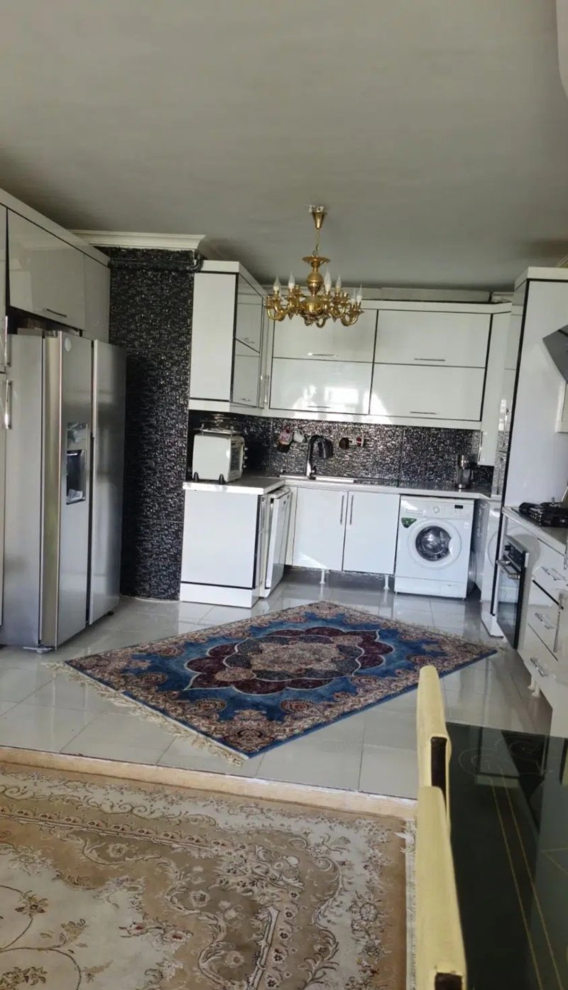 آپارتمان 135 متری سه خوابه در گلریزان کرمانشاه