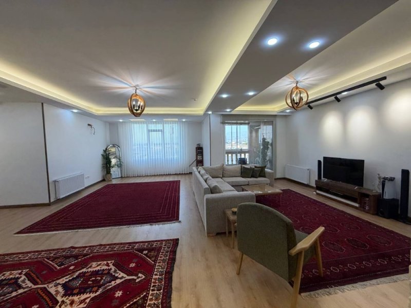 آپارتمان 150 متری سه خوابه در فاز 2 اندیشه15006643232