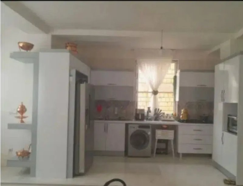 آپارتمان 102 متری دو خوابه در دانش کرمانشاه15013543318