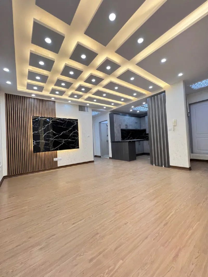 آپارتمان 94 متری دو خوابه در فاز 6 پرند